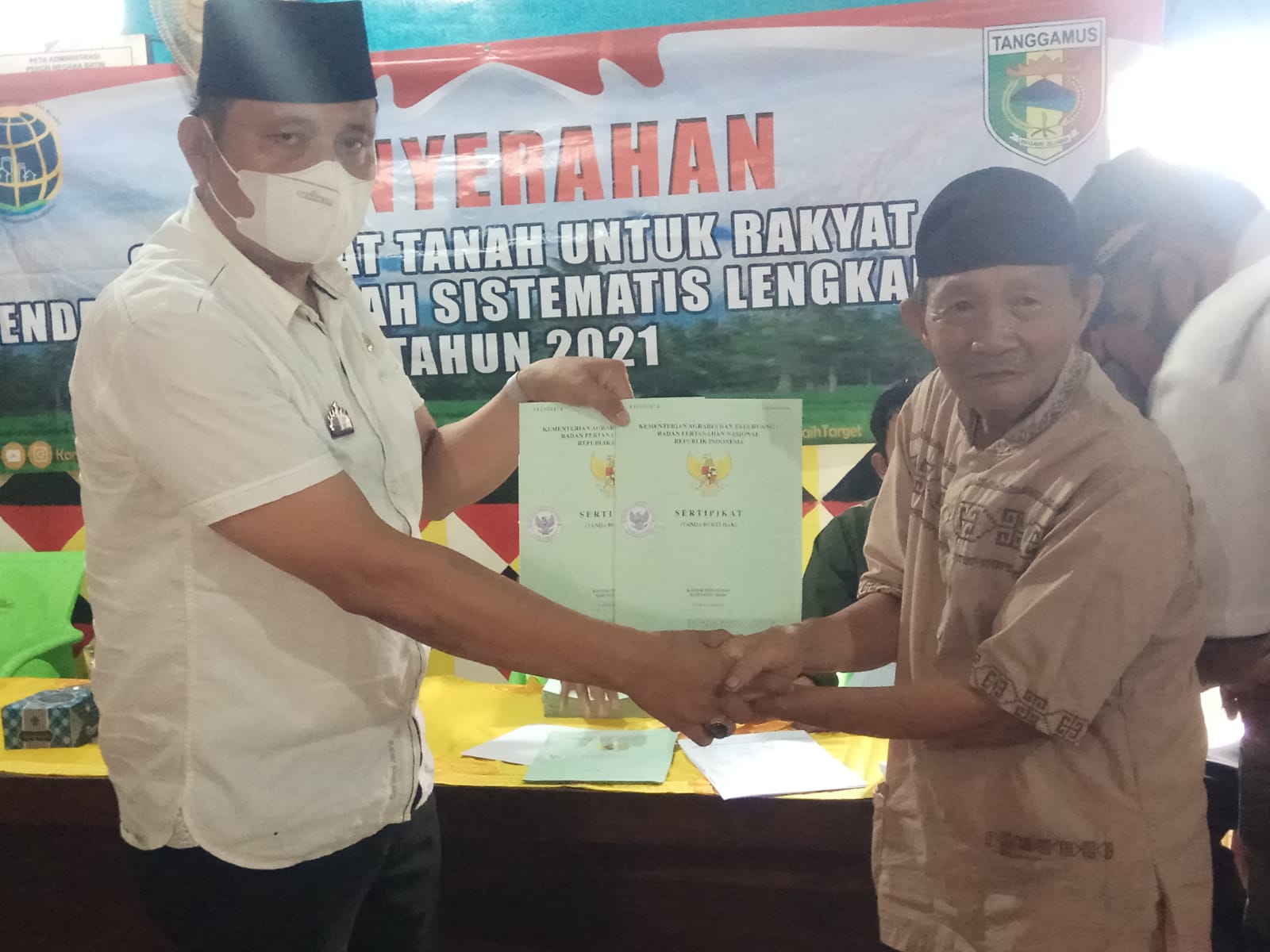 Pekon Negara Batin Bersama ATR BPN Tanggamua Bagikan 153 Sertifikat Tanah