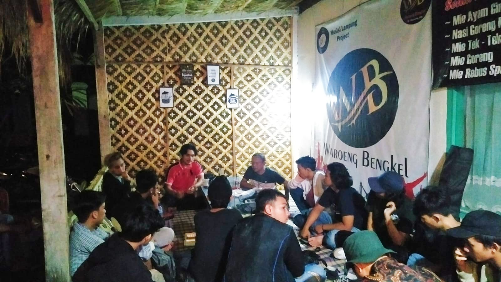 Cafe WB Sediakan Wadah Bagi Teman-Teman Band Yang Ingin Belajar Musik