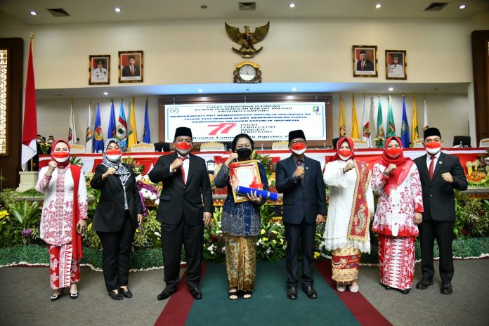 Rapat Paripurna DPRD Mendengarkan Pidato Kenegaraan Presiden RI