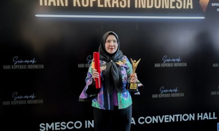 Walikota Eva Dwiana Raih Penghargaan dari Kemenkop UKM