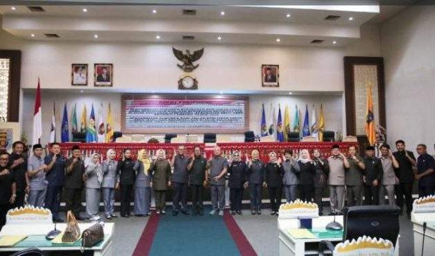 Rapat Paripurna DPRD, Sekdaprov Berharap Rancangan Dokumen Dapat Dibahas Dalam Suasana Kebersamaan